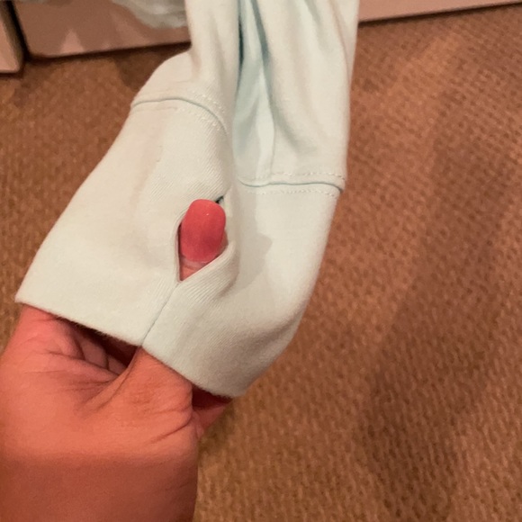 Vineyard Vines quarter zip - Picture 7 of 8